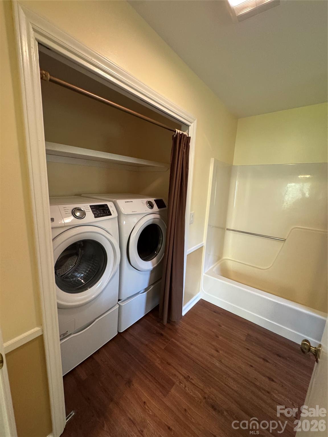 Linville Land Harbor - Residential