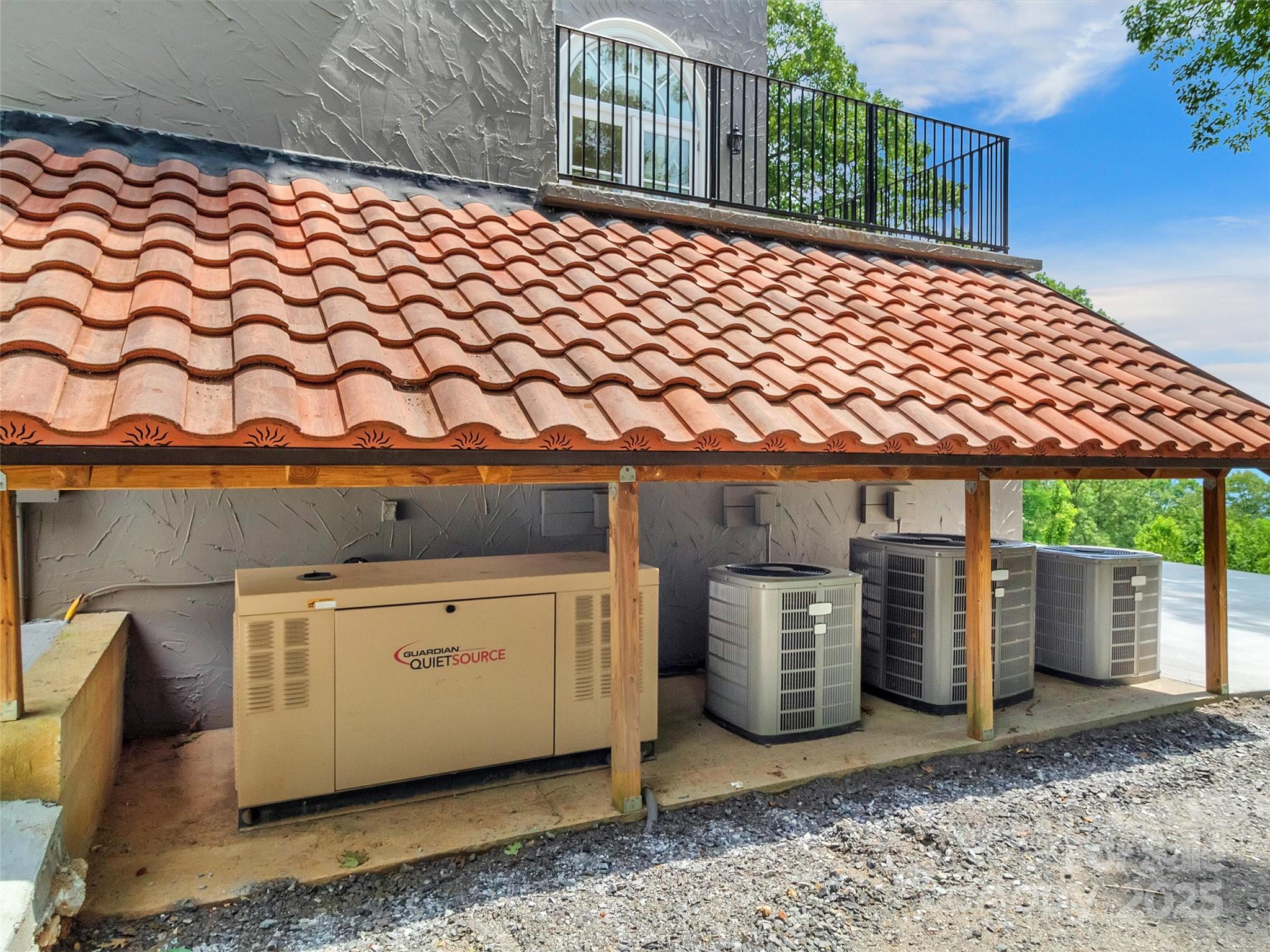 Hi-Mountain - Residential