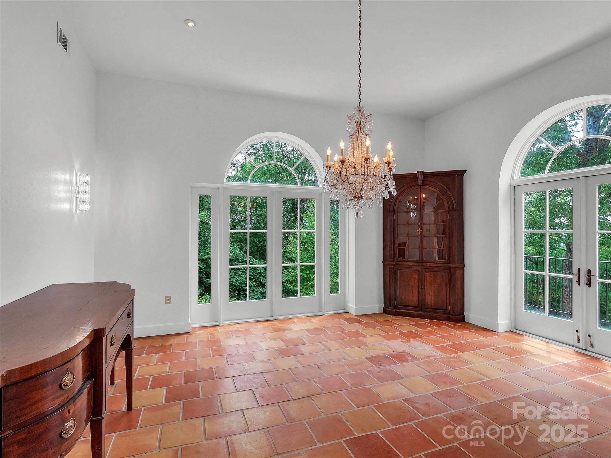 Hi-Mountain - Residential