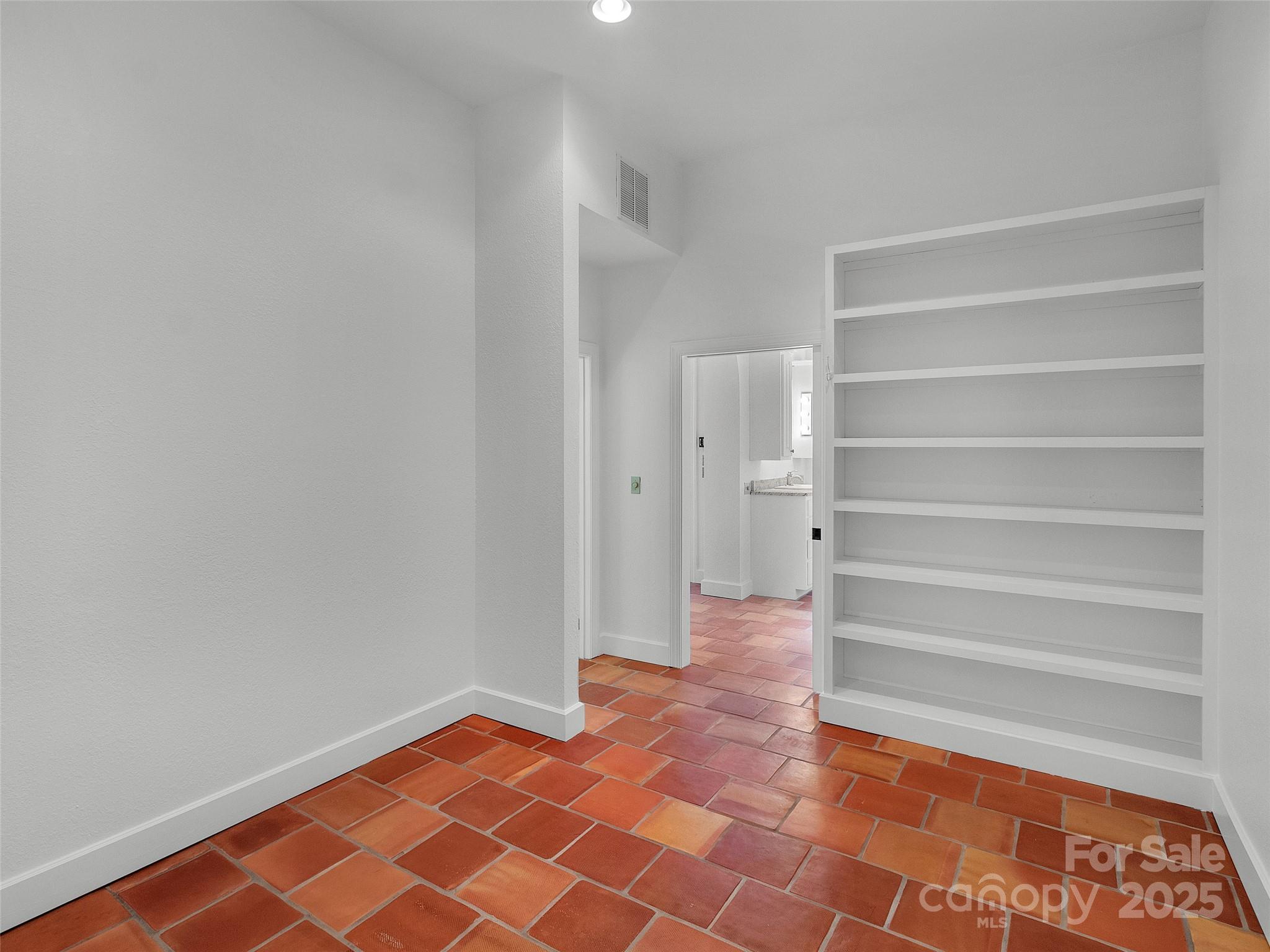 Hi-Mountain - Residential