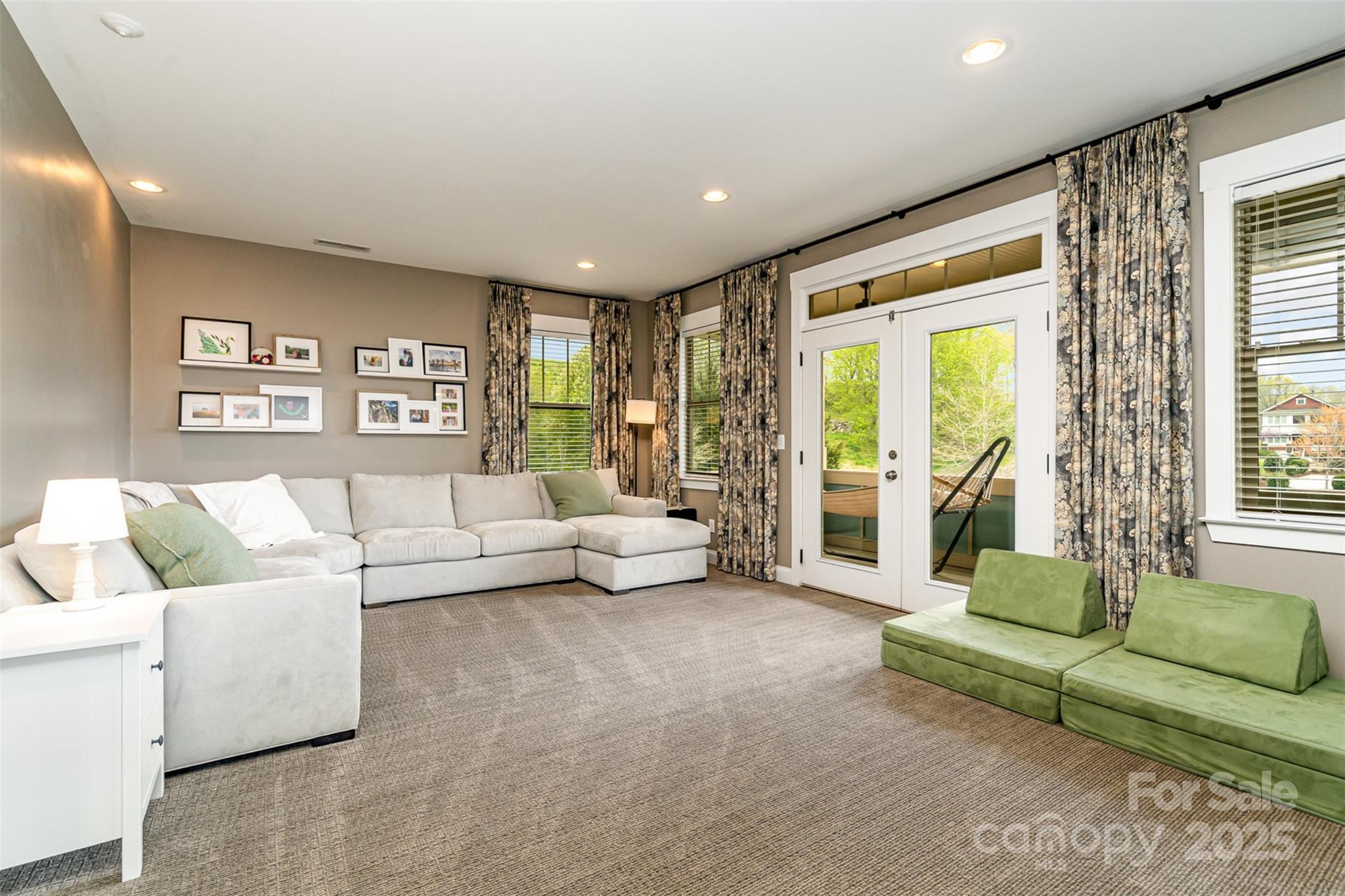 Riverwalk - Residential