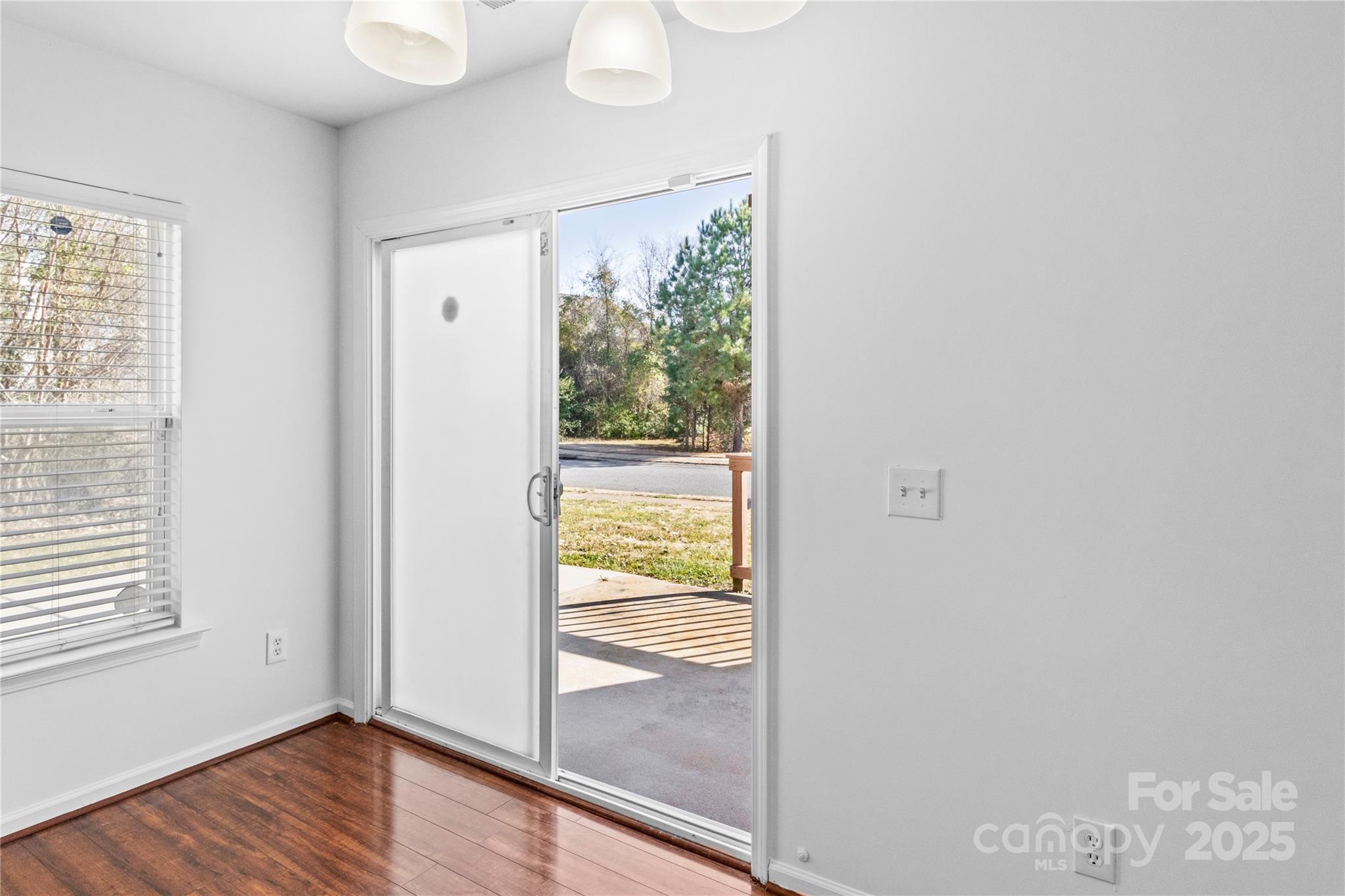 Hamilton Lakes - Residential