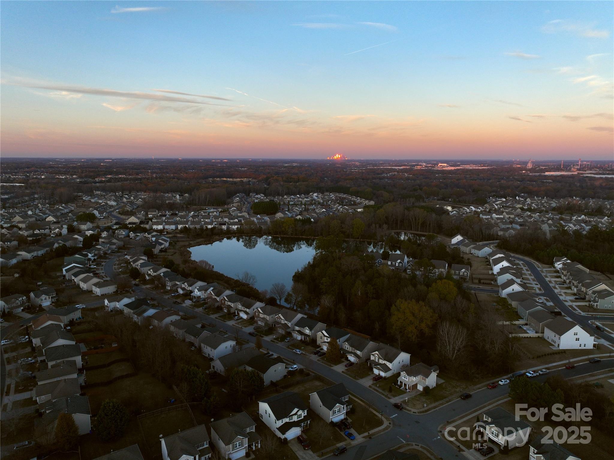 Hamilton Lakes - Residential