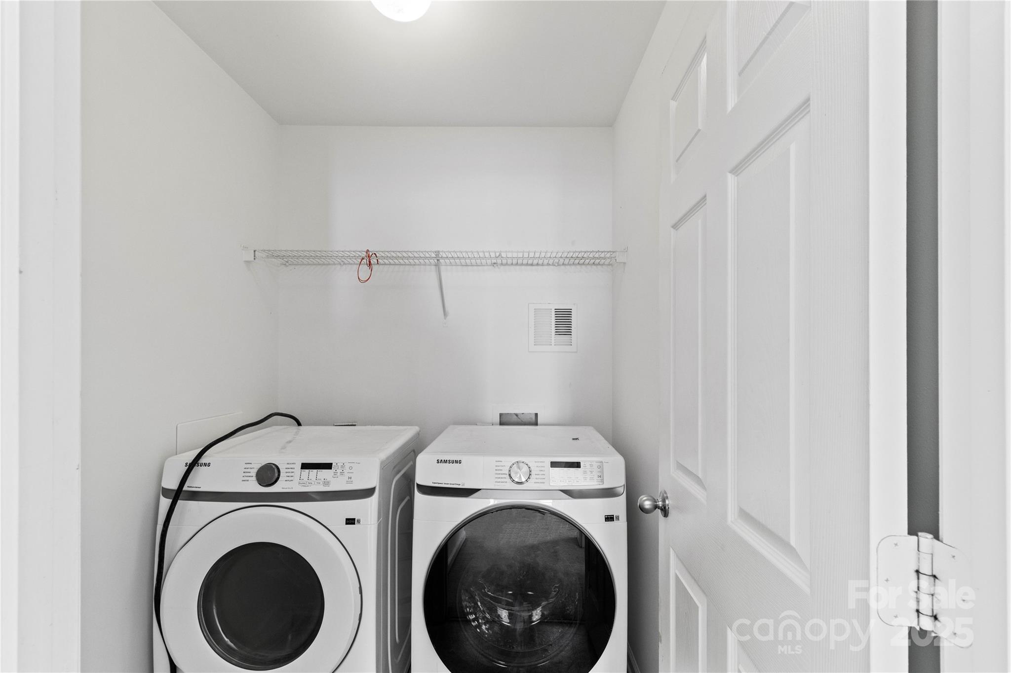 Hamilton Lakes - Residential