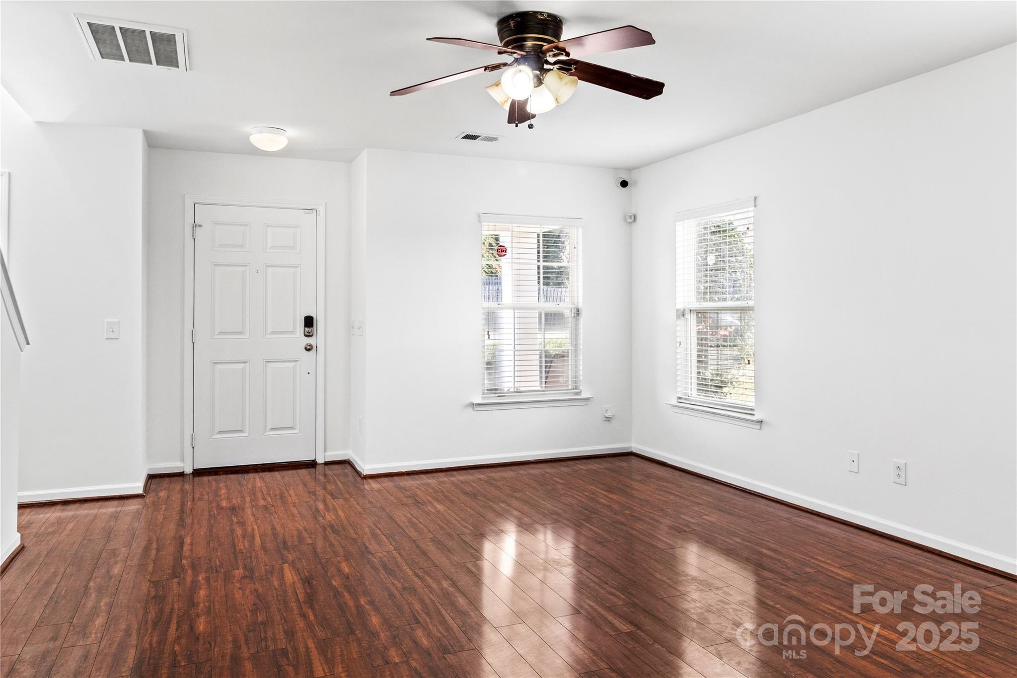 Hamilton Lakes - Residential