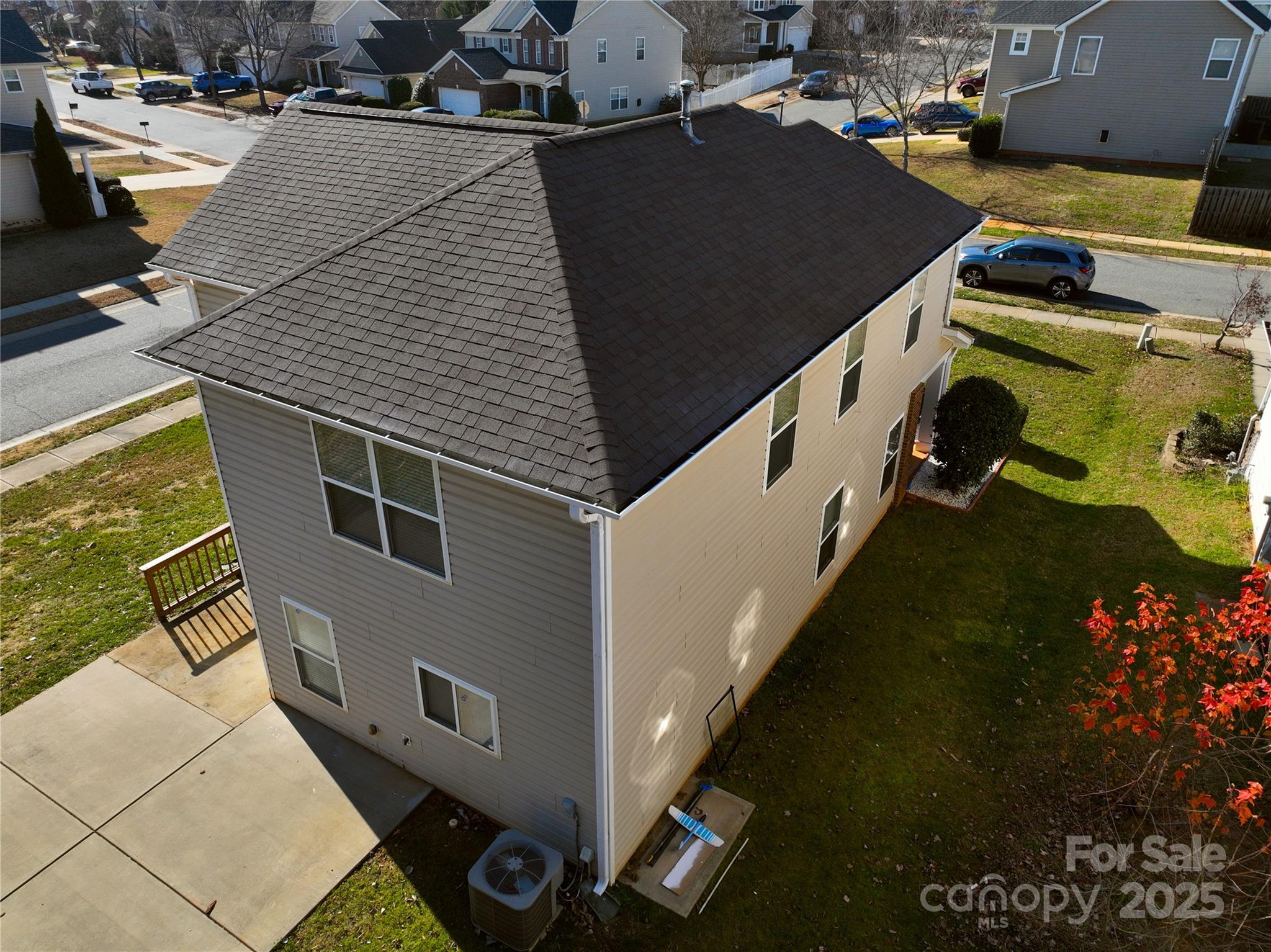 Hamilton Lakes - Residential