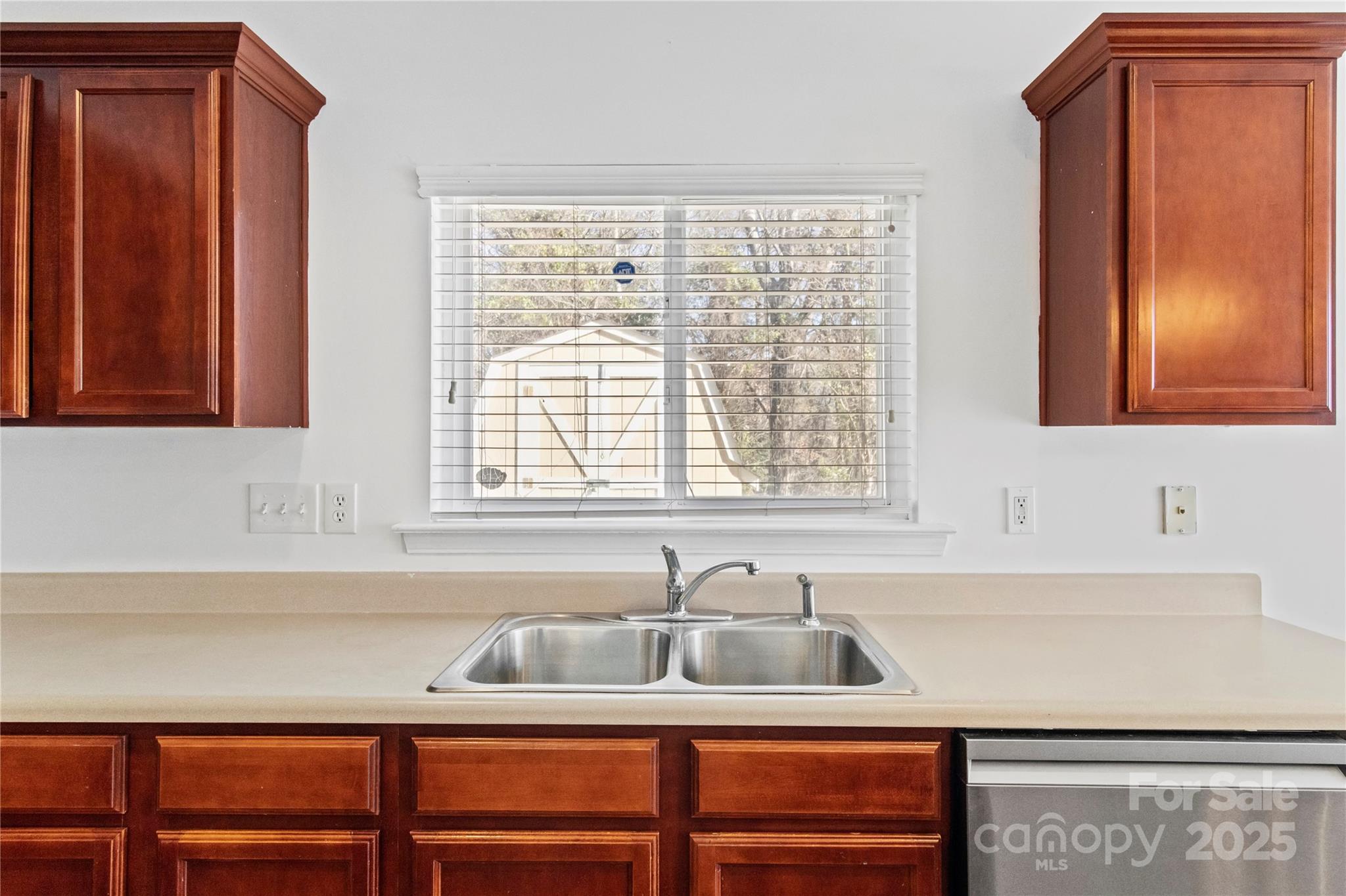 Hamilton Lakes - Residential