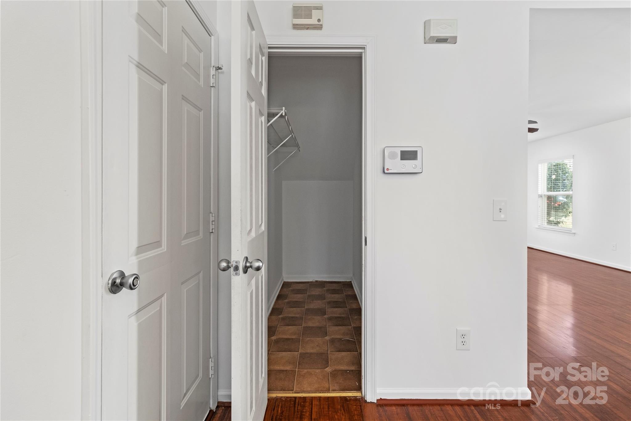 Hamilton Lakes - Residential