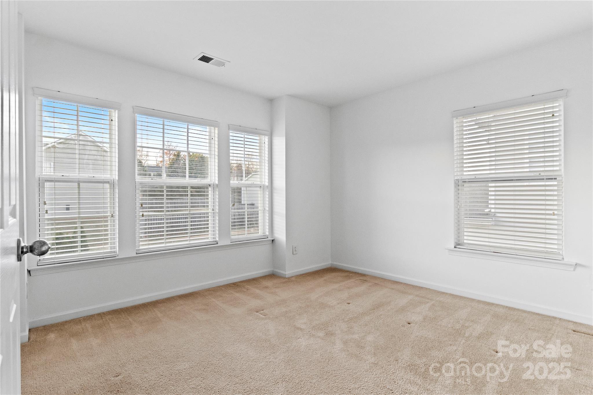 Hamilton Lakes - Residential