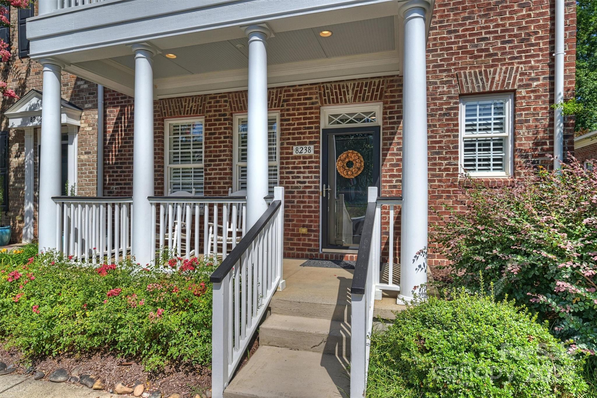 8238 Indigo Row