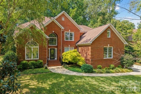 Photo of 919 Thorn Ridge Lane, Lake Wylie, SC 29710 (MLS # 4425694)
