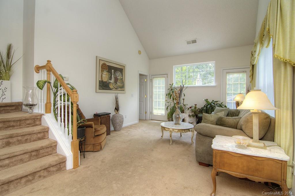 Old Stone Crossing - Residential