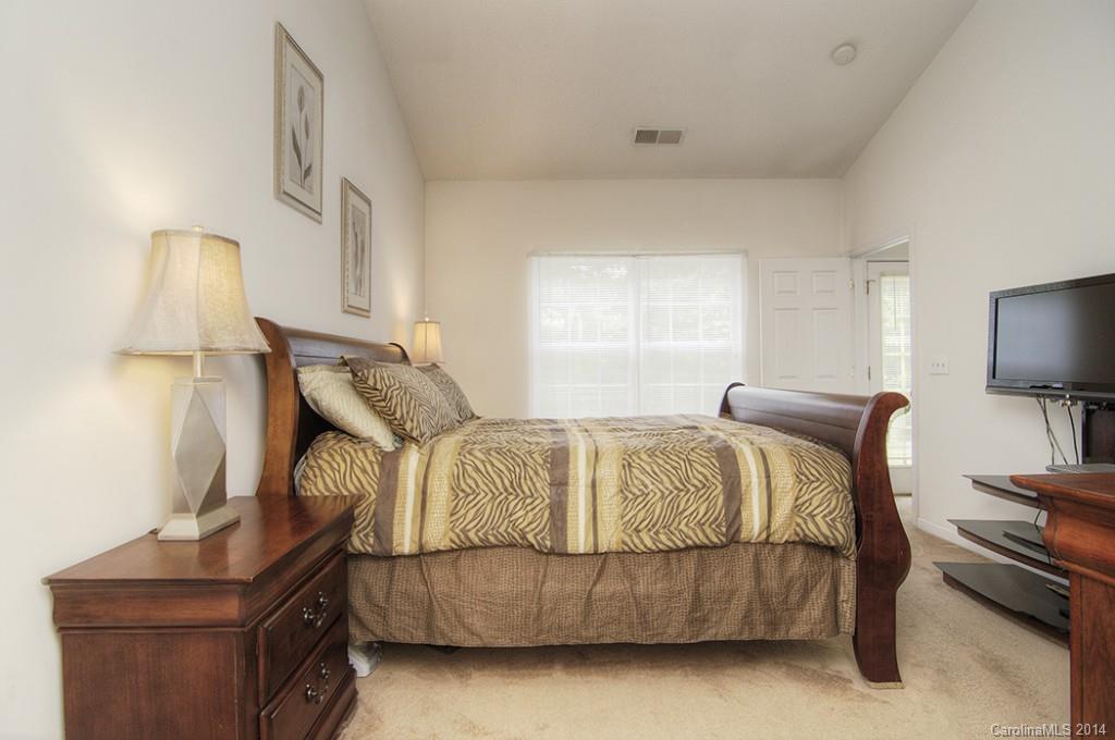 Old Stone Crossing - Residential