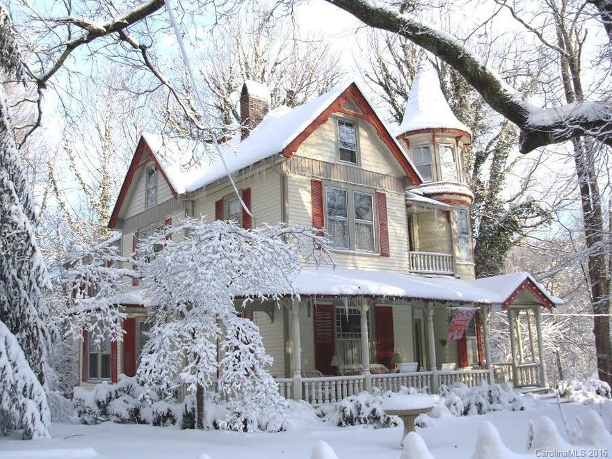 Historic gem within walking distance to Main Street Saluda. Lovingly cared for and maintained. Enjoy the rocking chair front porch or sit by the cozy fireplace.