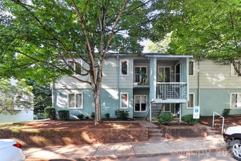 Photo of 1906 Meadowlark Lane #15, Charlotte, NC 28210 (MLS # 4392020)