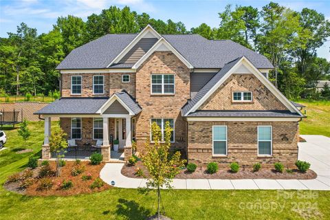 A home in Huntersville