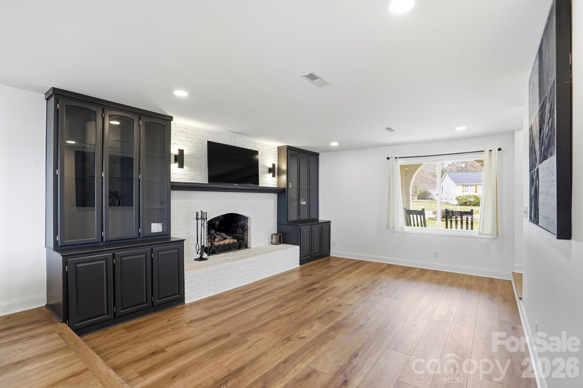 Imperial Point - Residential