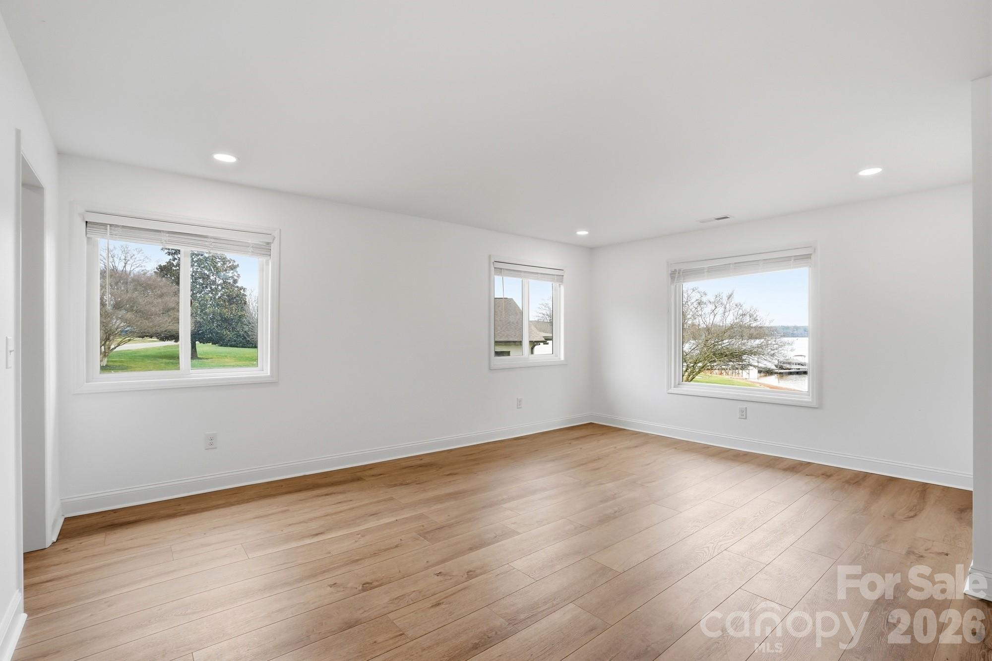 Imperial Point - Residential