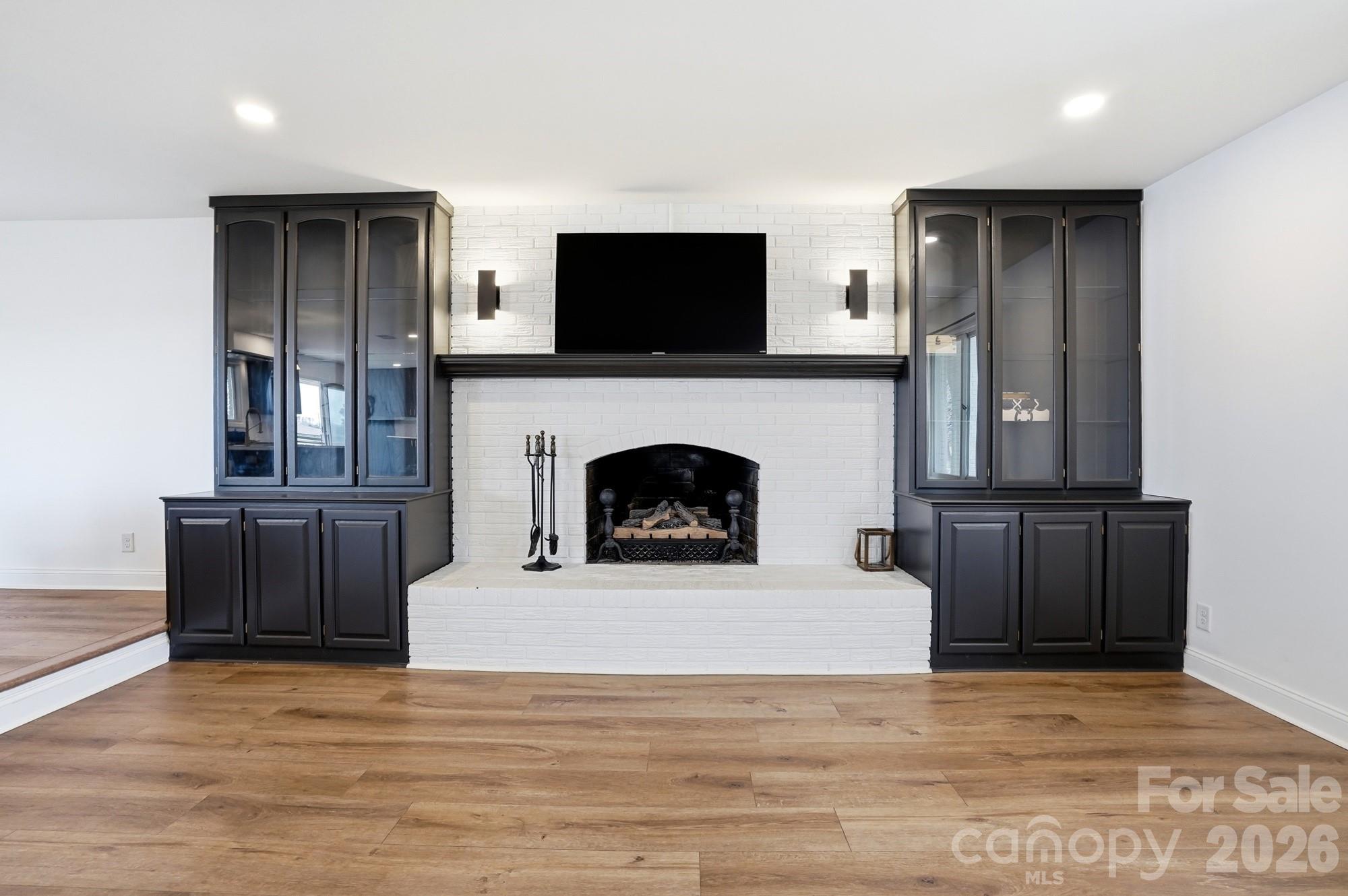 Imperial Point - Residential