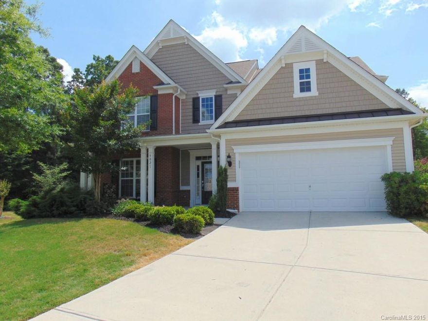 Bright open floor plan in this cul de sac home. Original owners. This home is move in ready. One of the larger lots in the neighborhood, full irrigation, fenced in back yard. Beautiful landscaping. Backs up to mature trees. Gourmet kitchen featuring granite counter tops, stainless appliances, gas oven. Large master suite with trey ceiling, double sinks, bath, & separate shower area. Oversized walk in closet in the master. Make sure you see this one.