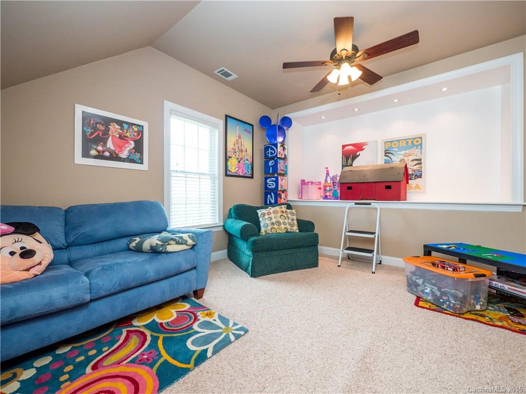 Vanderburg Estates Ii - Residential