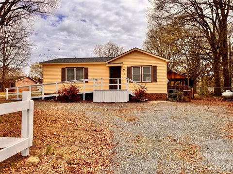Photo of 416 E Union Street, Marshville, NC 28103 (MLS # 4356661)