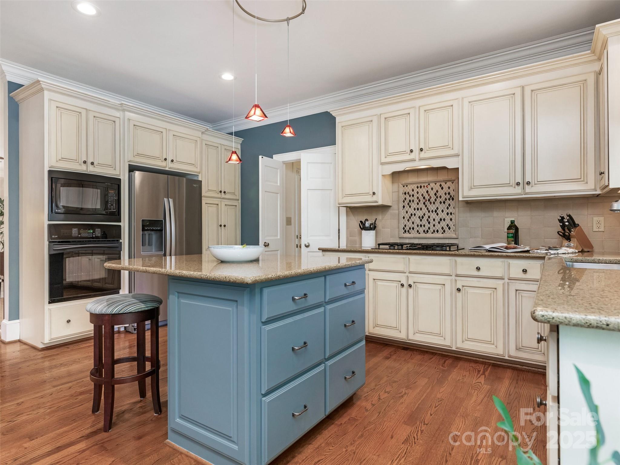 4026 Sharon View Road