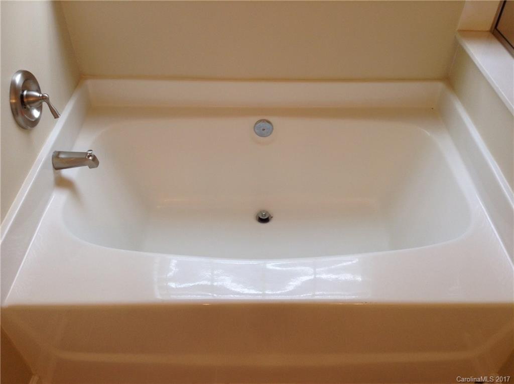 Rocky River Crossing - Residential Lease