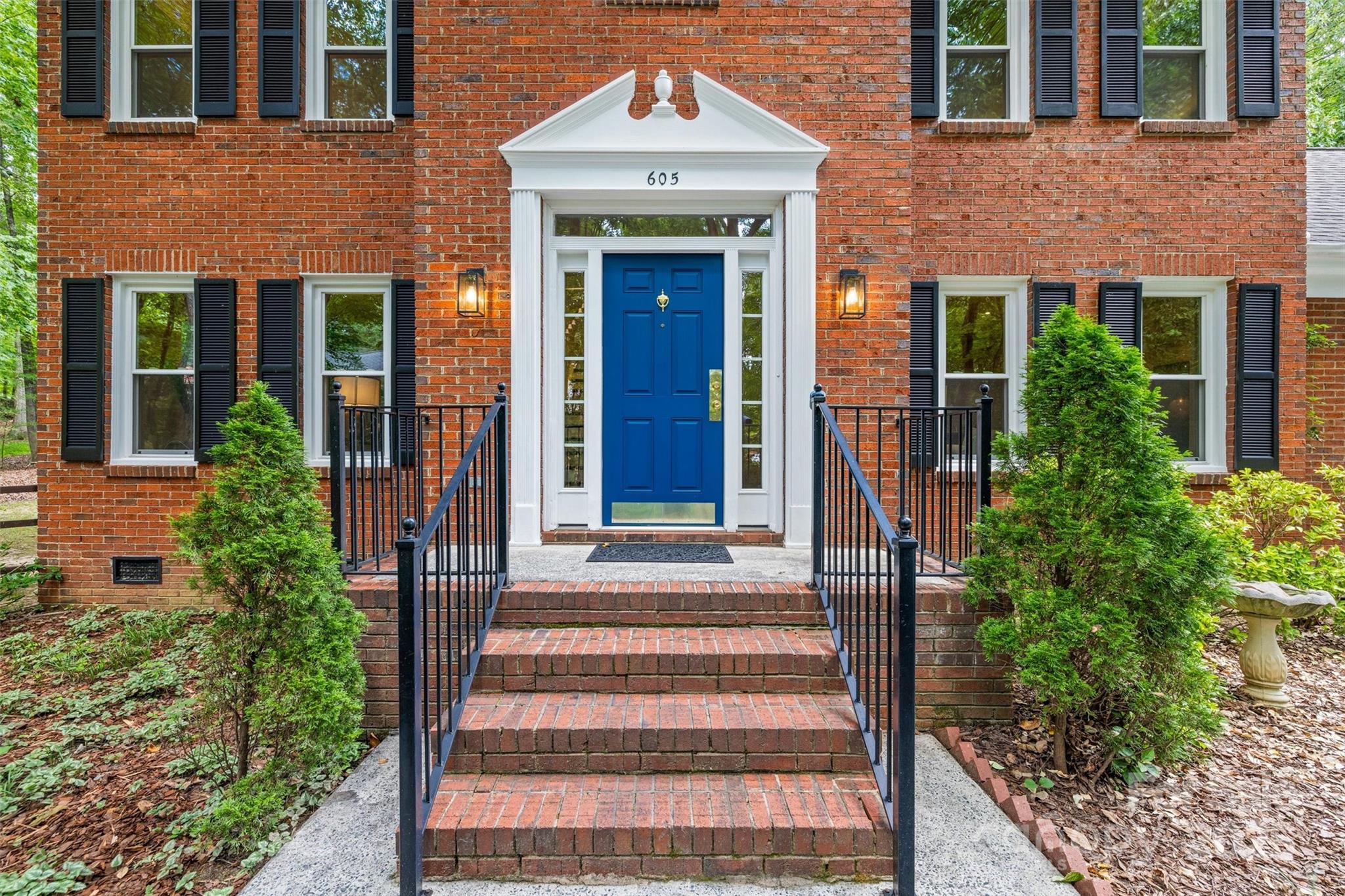 605 Giles Court