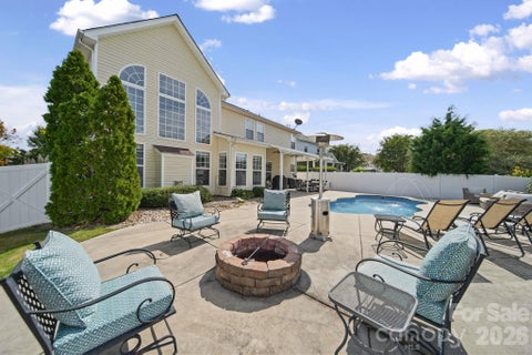 Photo for 3604 Grovecreek Pond Drive