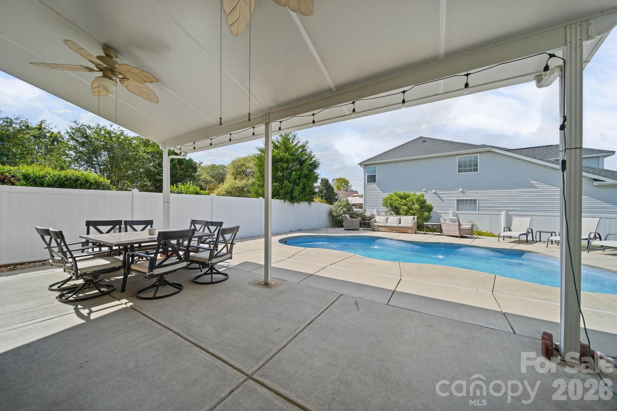 3604 Grovecreek Pond Drive