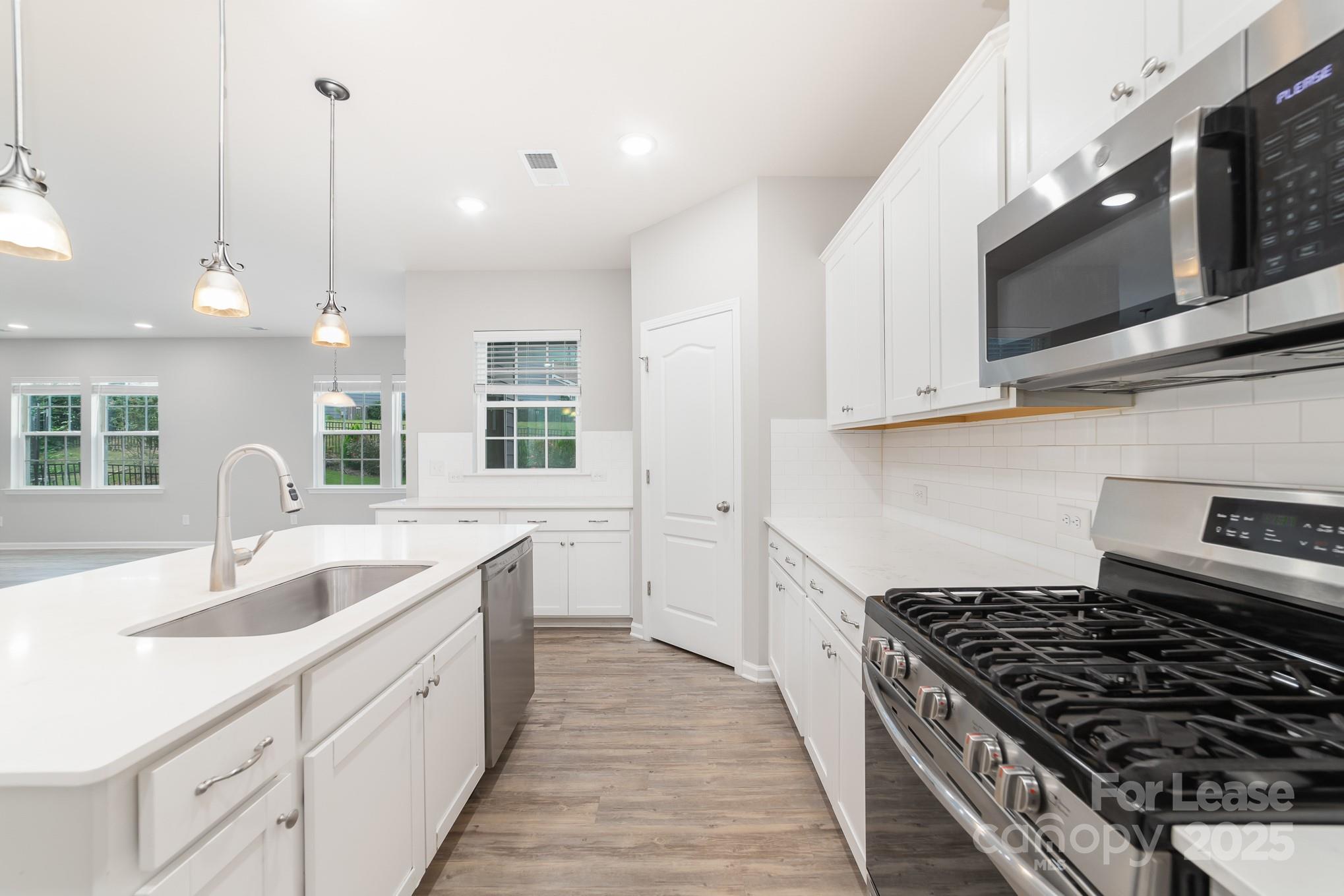 Oakland Pointe - Residential Lease