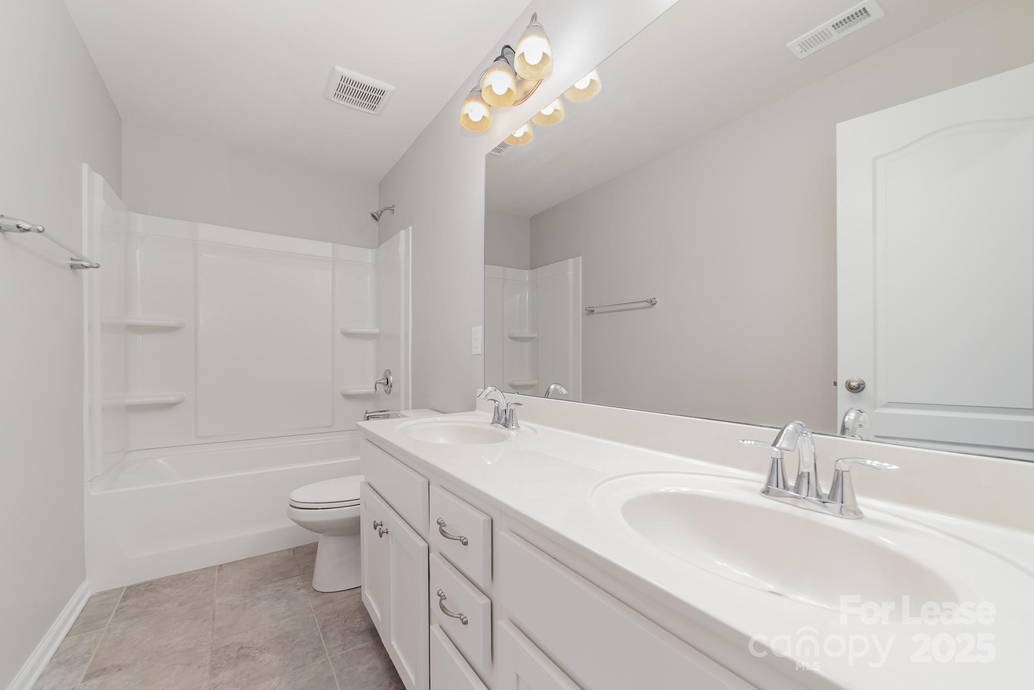 Oakland Pointe - Residential Lease