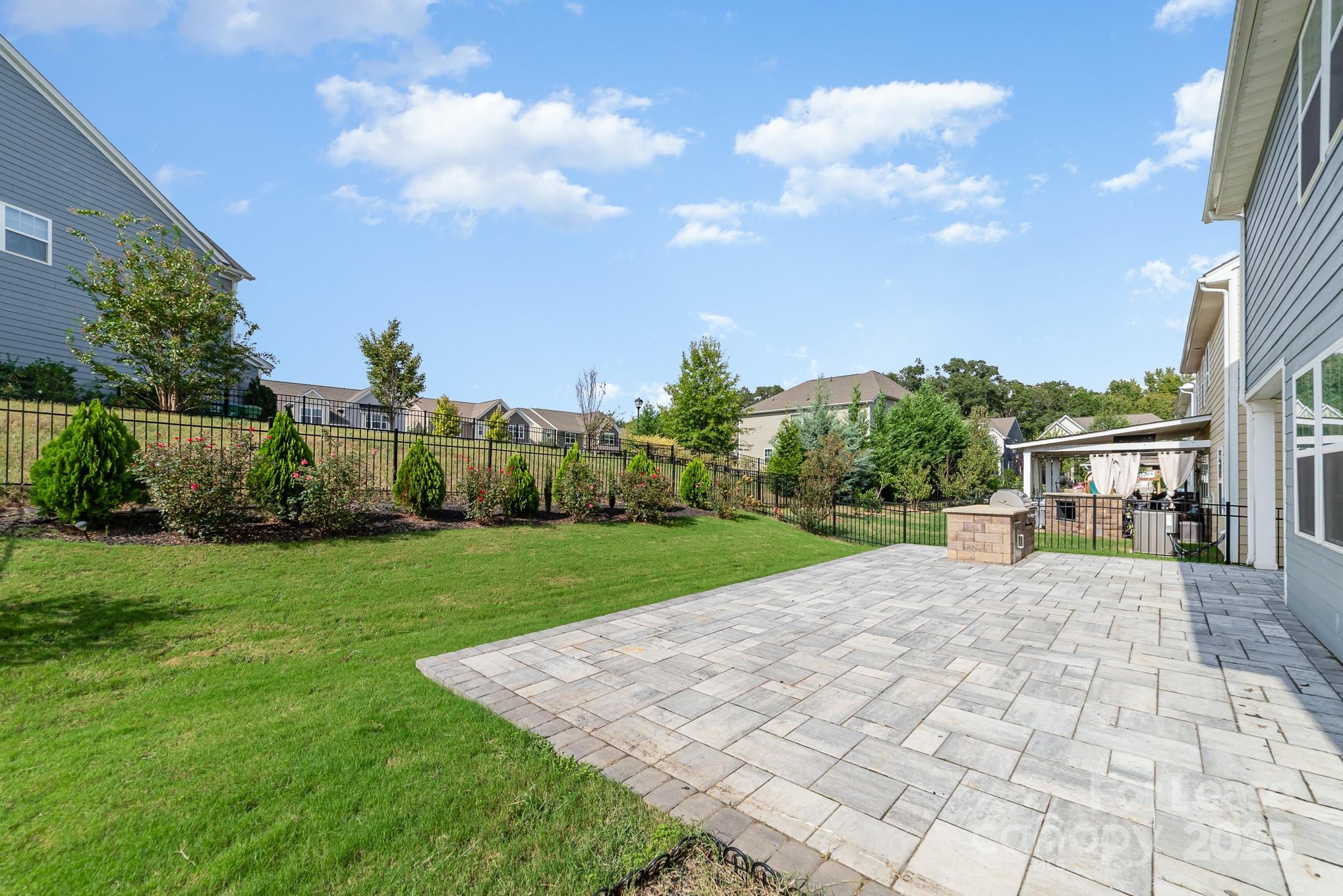 Oakland Pointe - Residential Lease