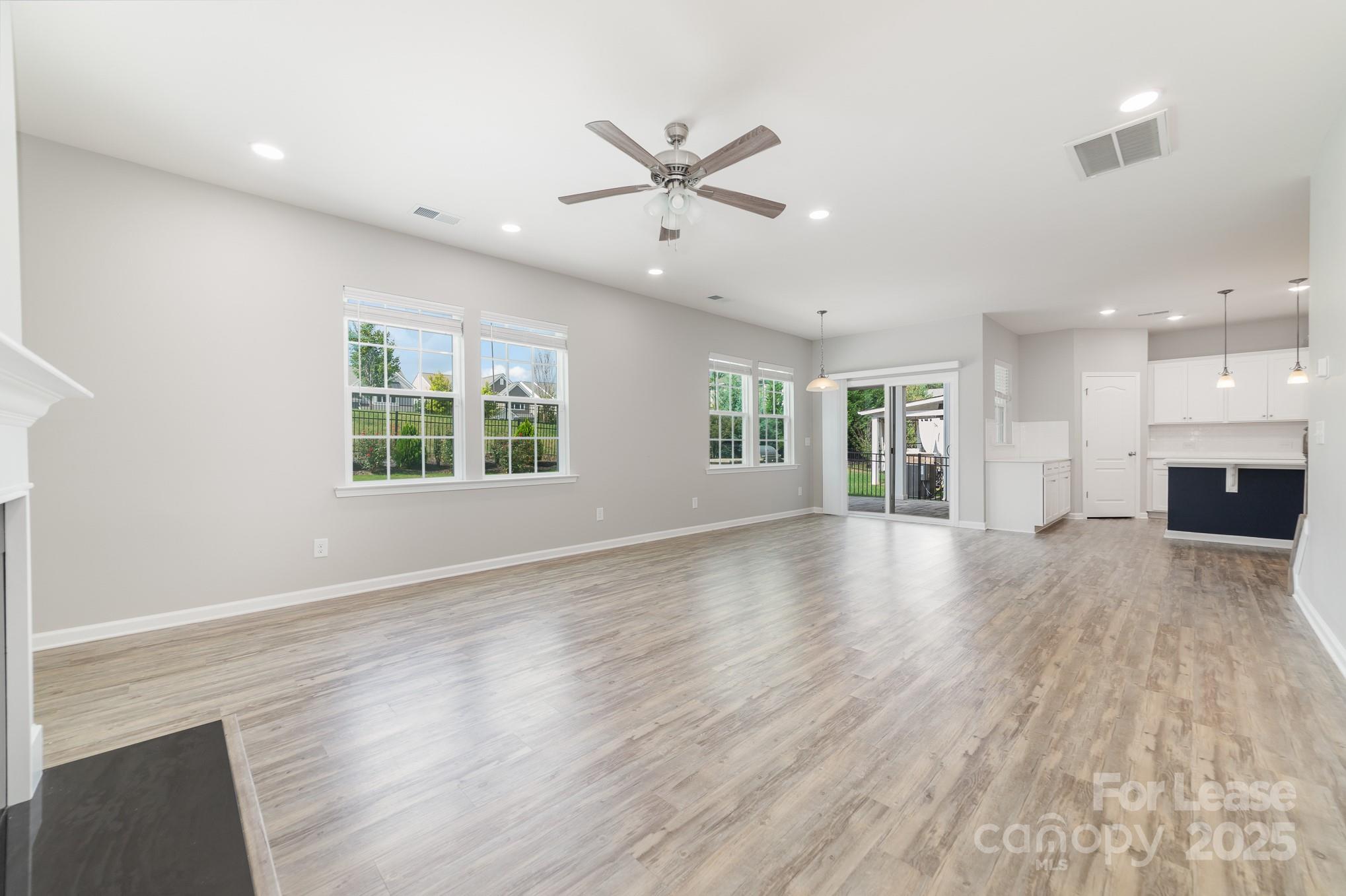 Oakland Pointe - Residential Lease