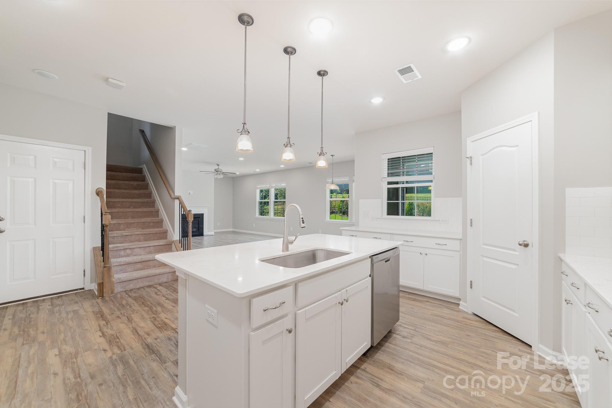 Oakland Pointe - Residential Lease