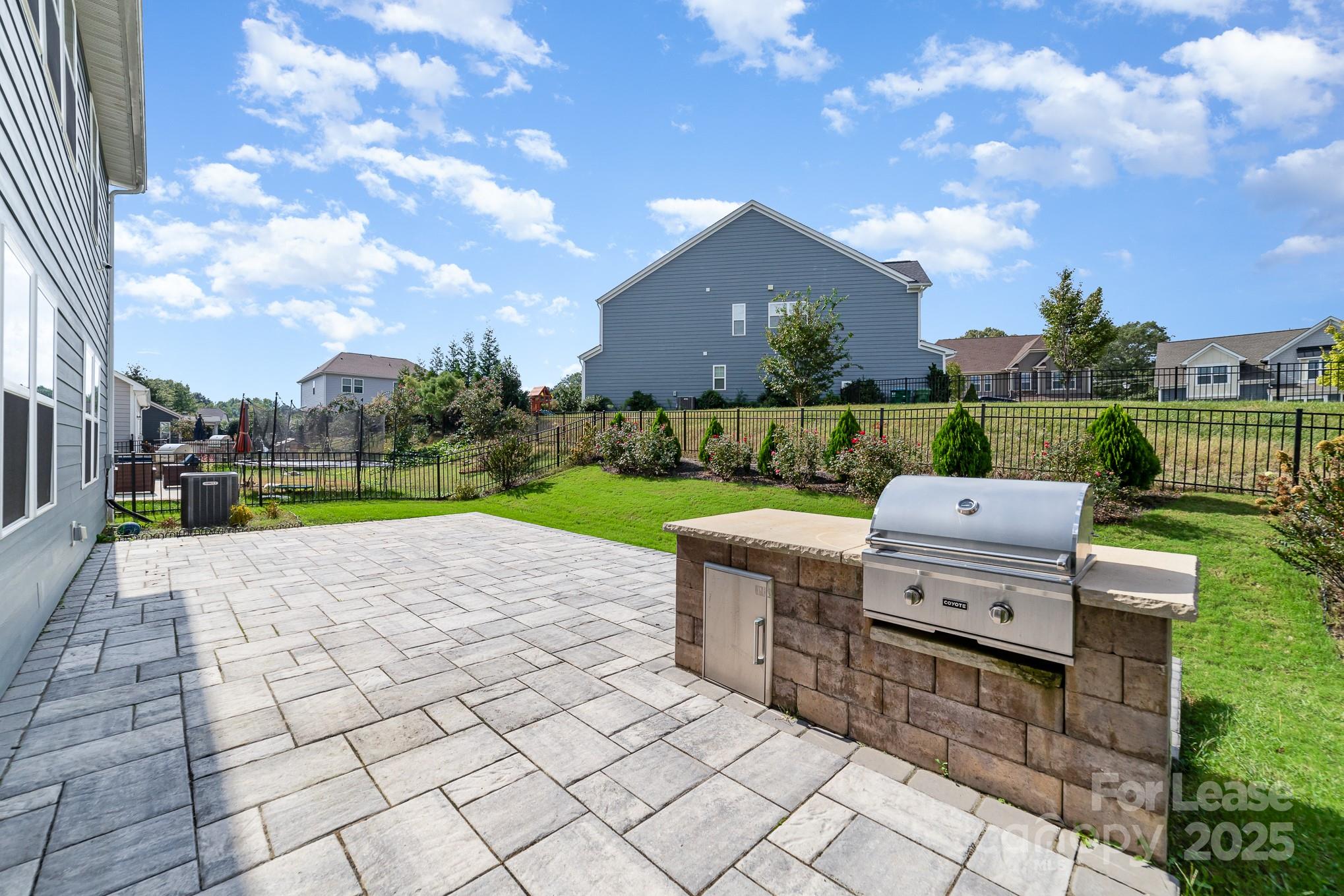 Oakland Pointe - Residential Lease