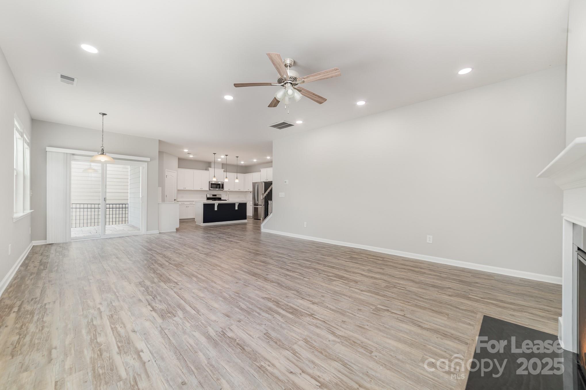 Oakland Pointe - Residential Lease