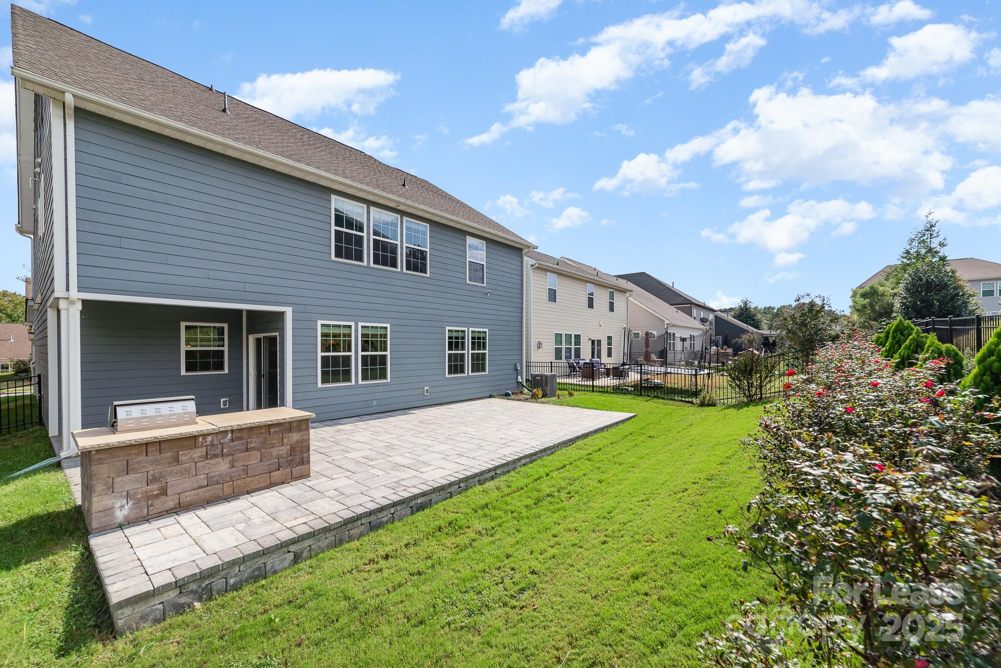 Oakland Pointe - Residential Lease