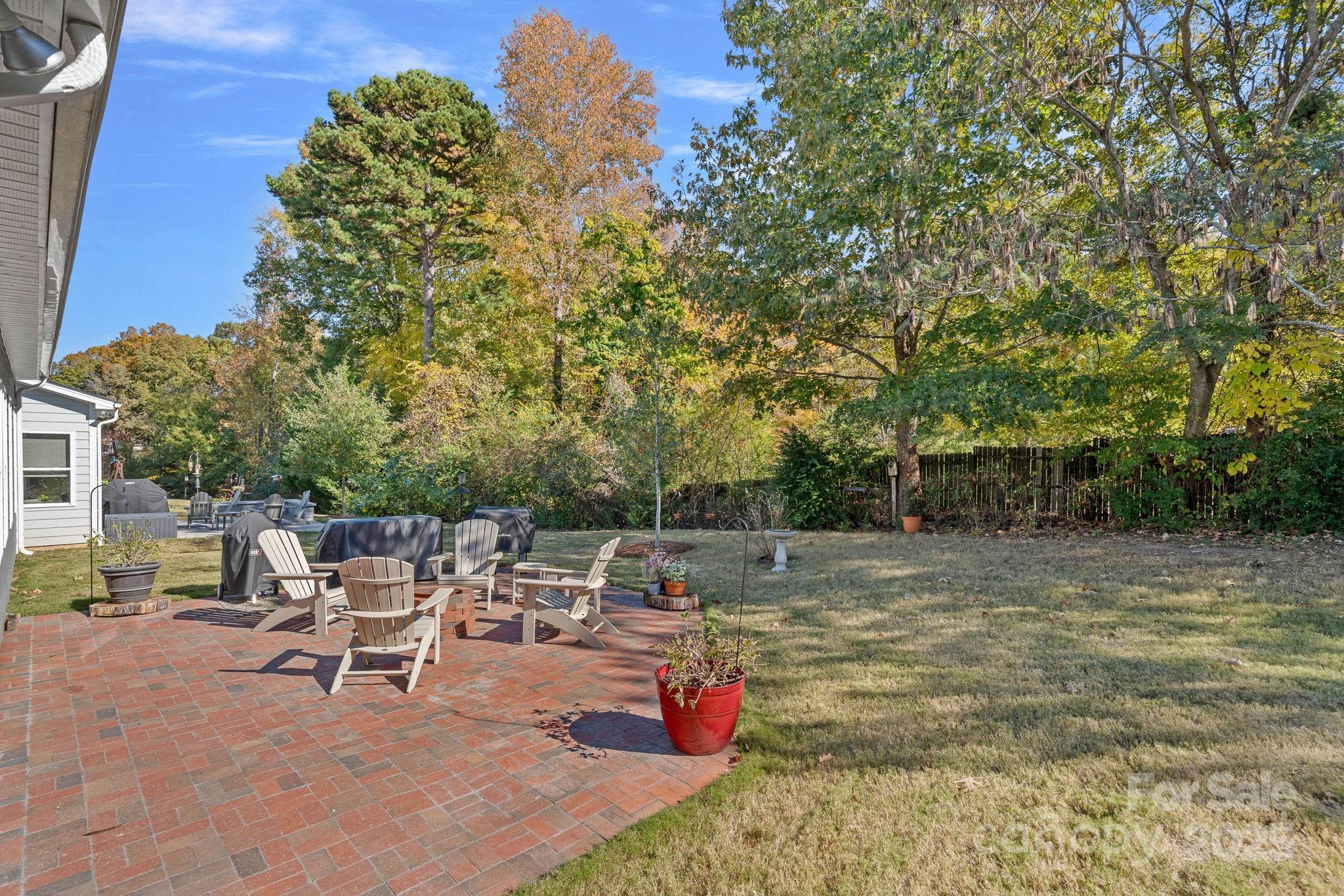 Grove Manor - Residential