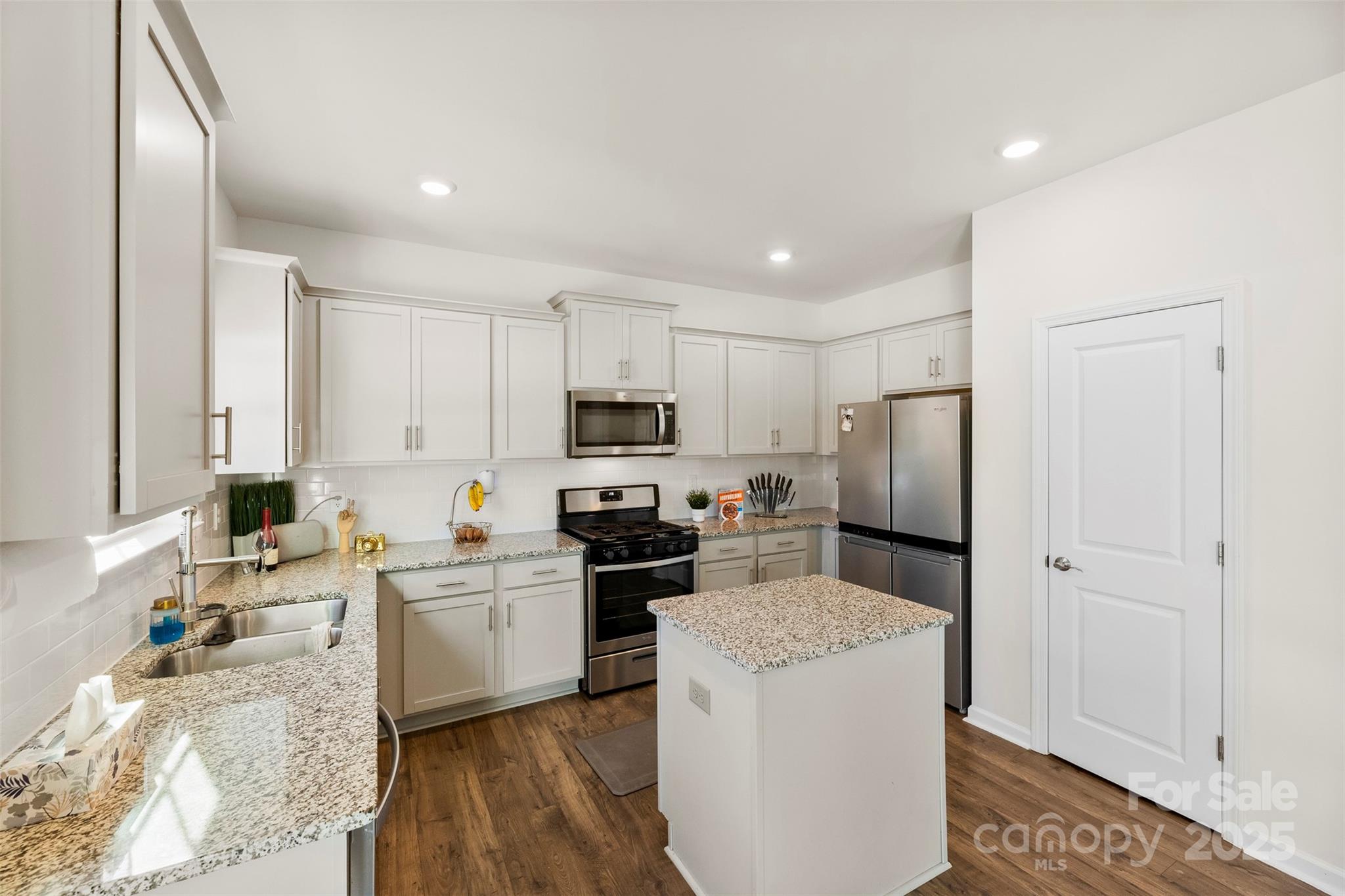 NOLEN FARM - Residential