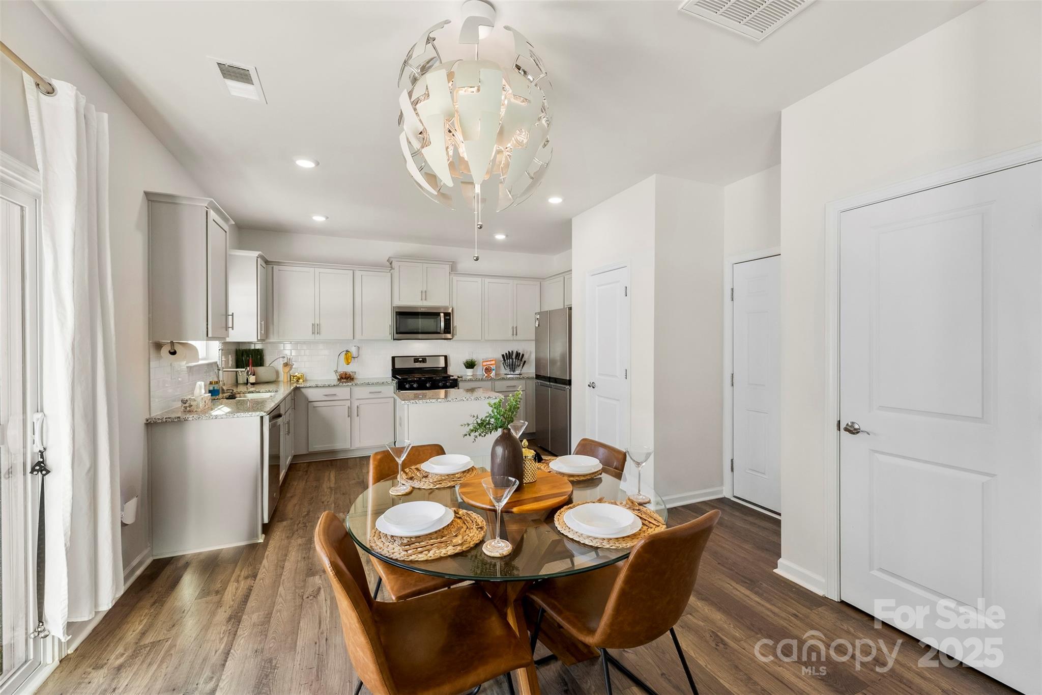 NOLEN FARM - Residential