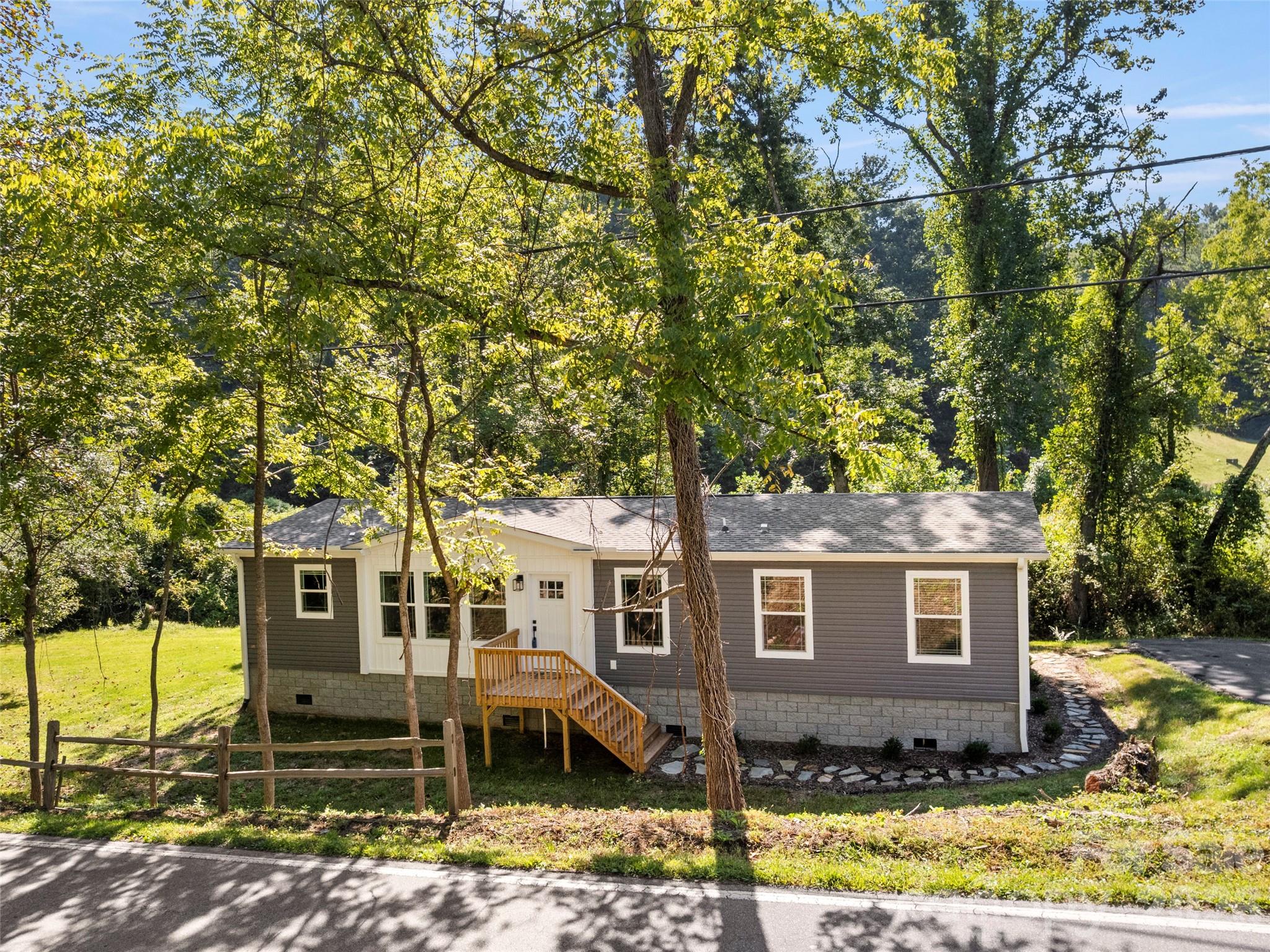 2095 Emmas Grove Road