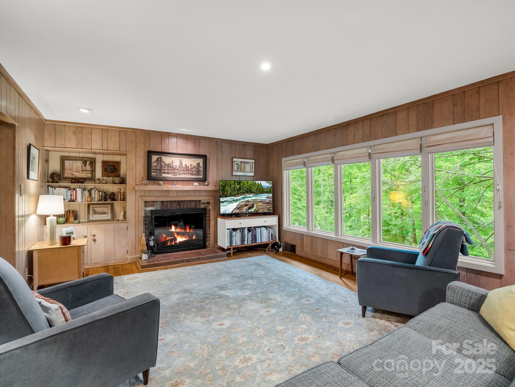 185 Greenstoke Loop