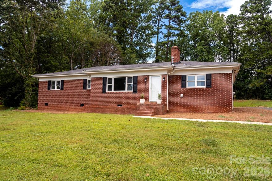 SEE AVAILABLE FINANCING FLYER IN ATTACHMENTS>Welcome to this spacious 2 large bedroom brick ranch. Home is nestled in a convenient and well-established neighborhood. Situated on a large, level lot, this home offers the perfect blend of classic charm and modern updates.New ceramic tile bathroom with stylish finishes Updated kitchen featuring new ceramic tile flooring.Refinished hardwood floors throughout the main living areas.Freshly painted interior in a neutral palette, ready for your personal touch.New asphalt driveway. Professionally waterproofed crawl space, New insulation for improved energy efficiency
Large, level front yard and a private backyard—ideal for entertaining or relaxing outdoors. No HOA dues