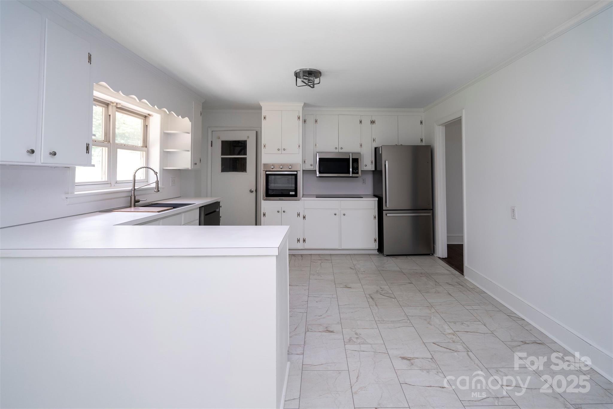 6517 Elmwood Circle