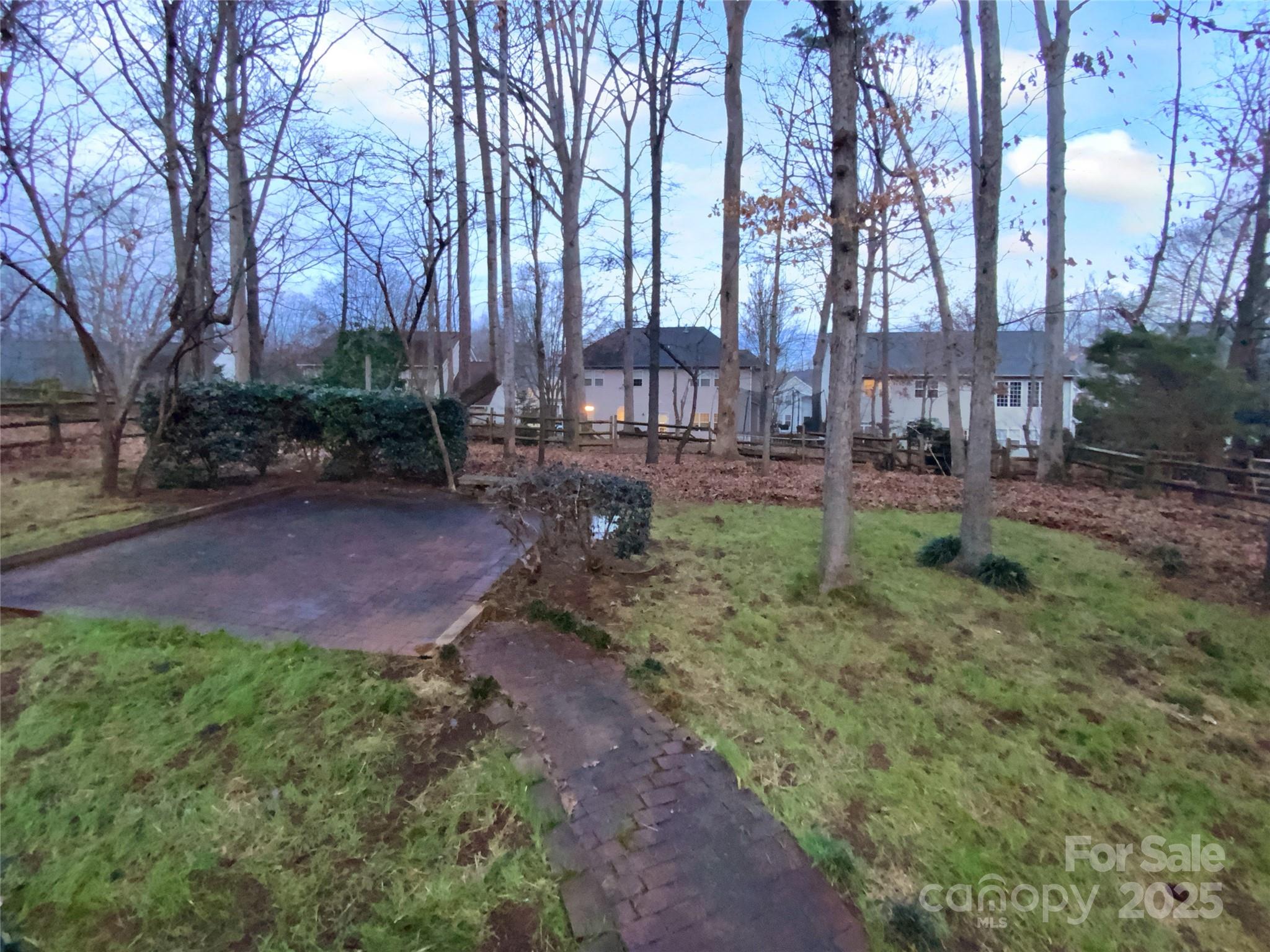 Poplar Woods - Residential