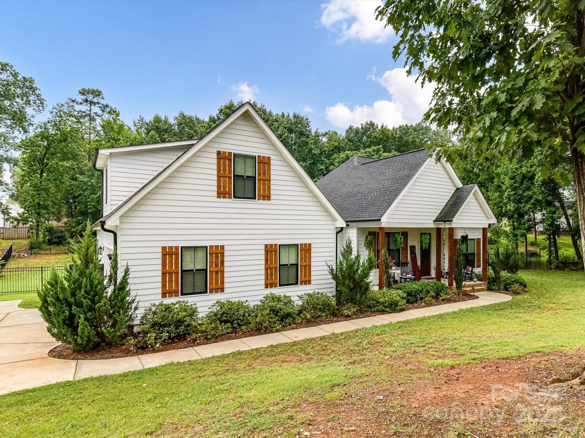 618 Deese Road