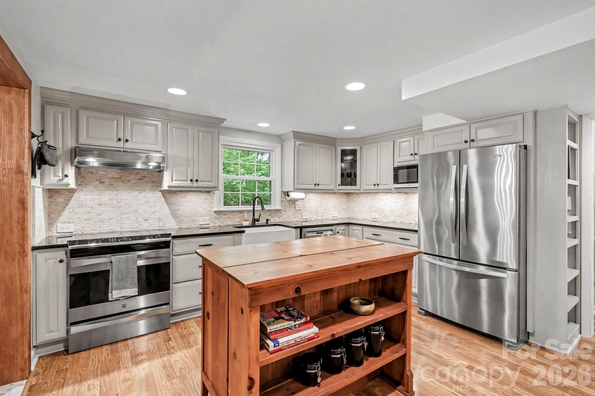 Sardis Forest - Residential