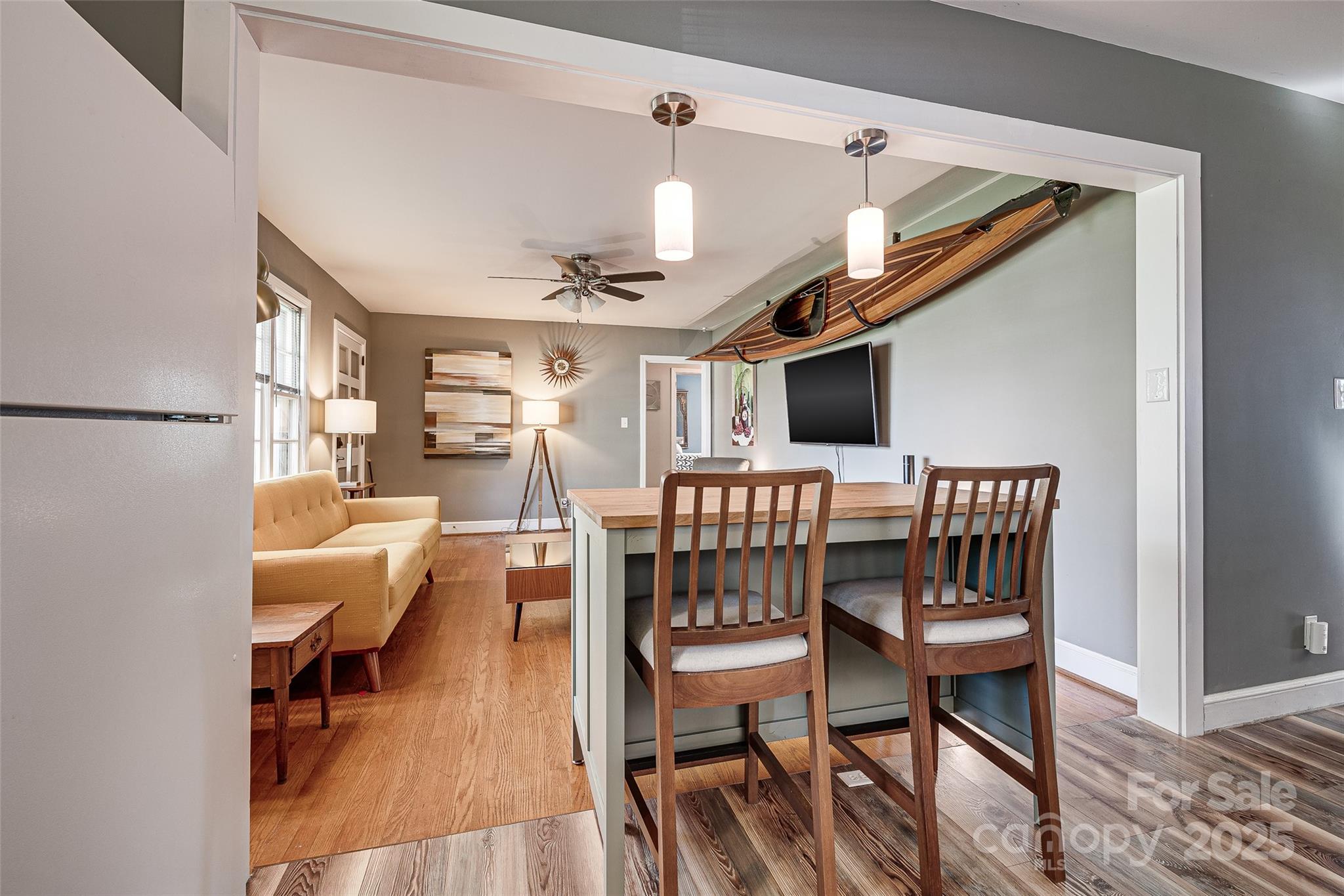 Conover, North Carolina 28613, United States, 3 Bedrooms Bedrooms, ,1 BathroomBathrooms,Residential,Under Contract,105890